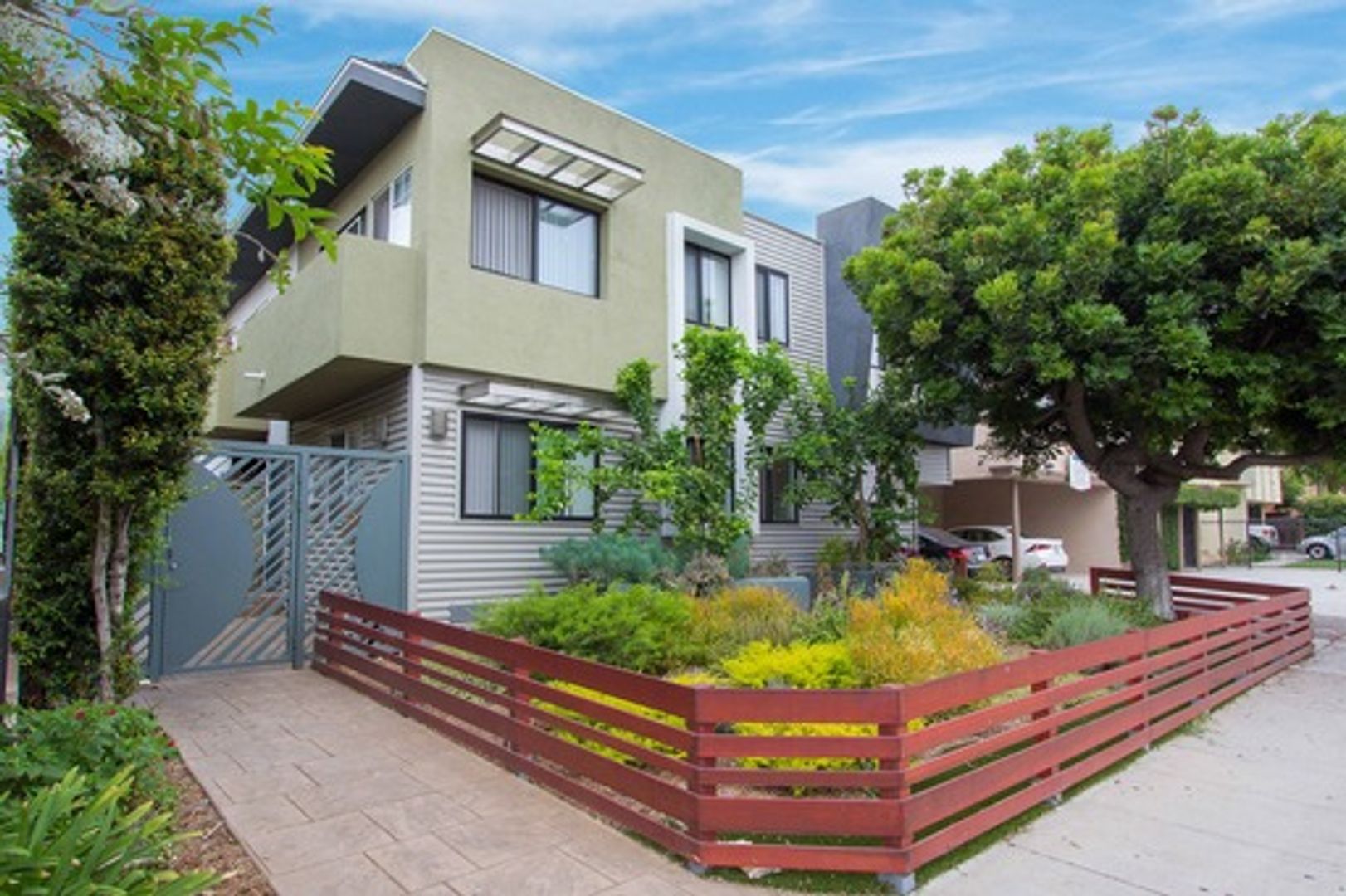 Los Angeles Apartment: 12727 Matteson Ave.