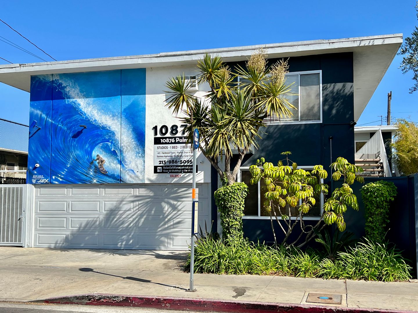 Los Angeles Apartment: 10876 Palms Blvd.