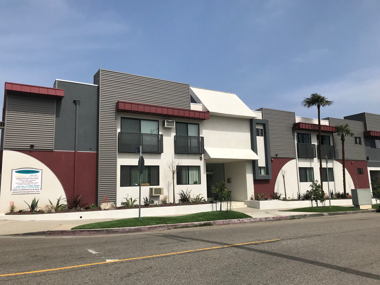 Los Angeles Apartment: 3510 Clarington Ave