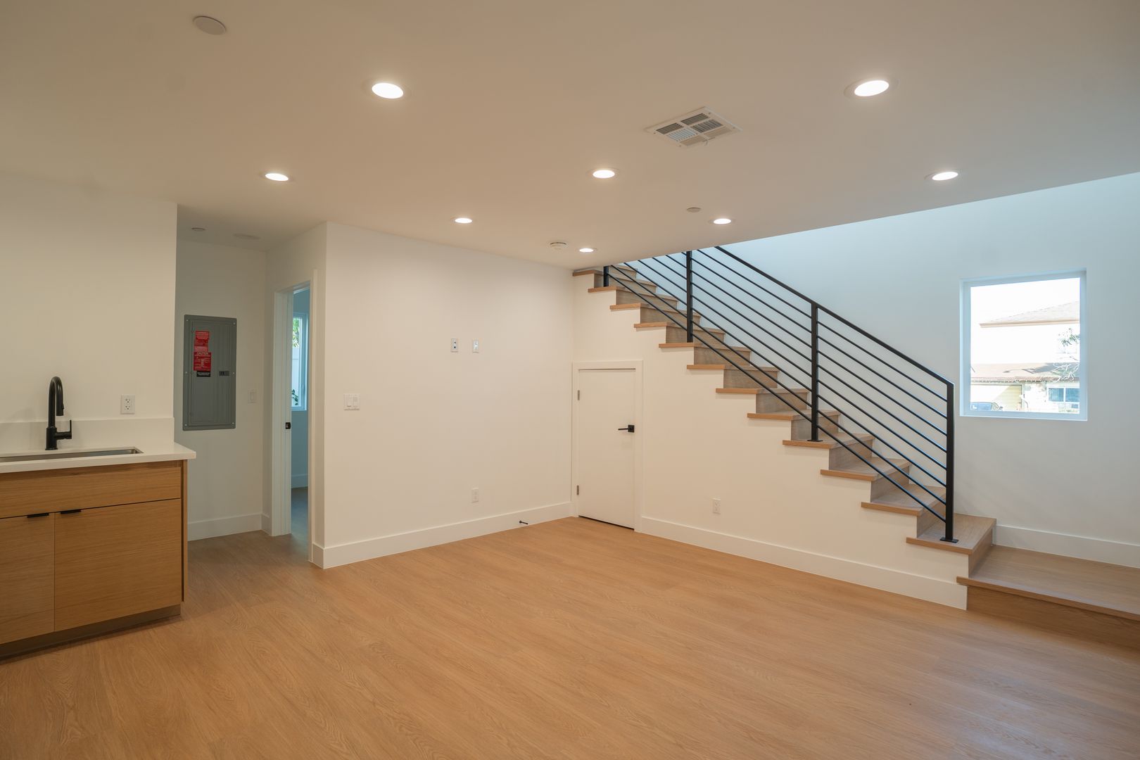 Redondo Beach Townhome: 2707 Ruhland Ave