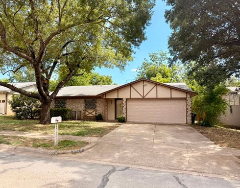 No Carpet! Great tree shaded yard!
