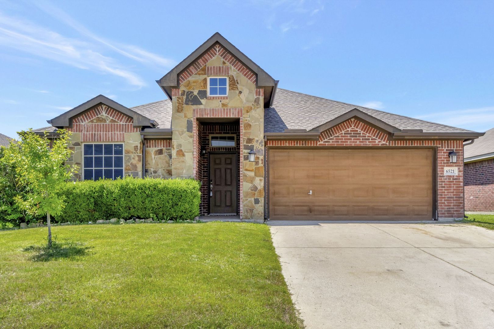 Fort Worth House: 6521 Chalk River Dr