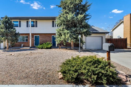 4 Bedroom Home with Finished Basement Available In North Colorado Springs for Rent – photo 1