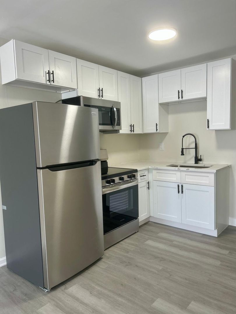 Guttenberg Apartment: 18 69th Street