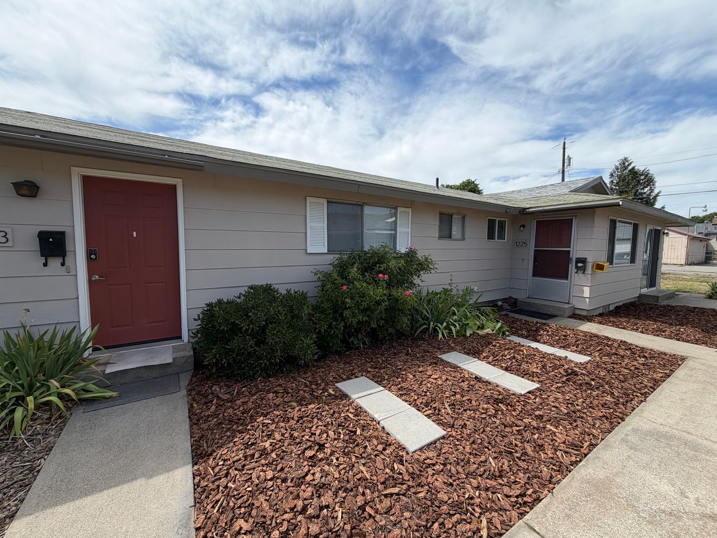 Spokane Apartment: 1223 E Nora Ave