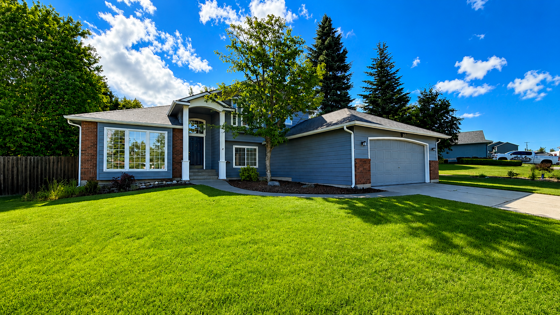 Spokane House: 8814 N Farmdale St