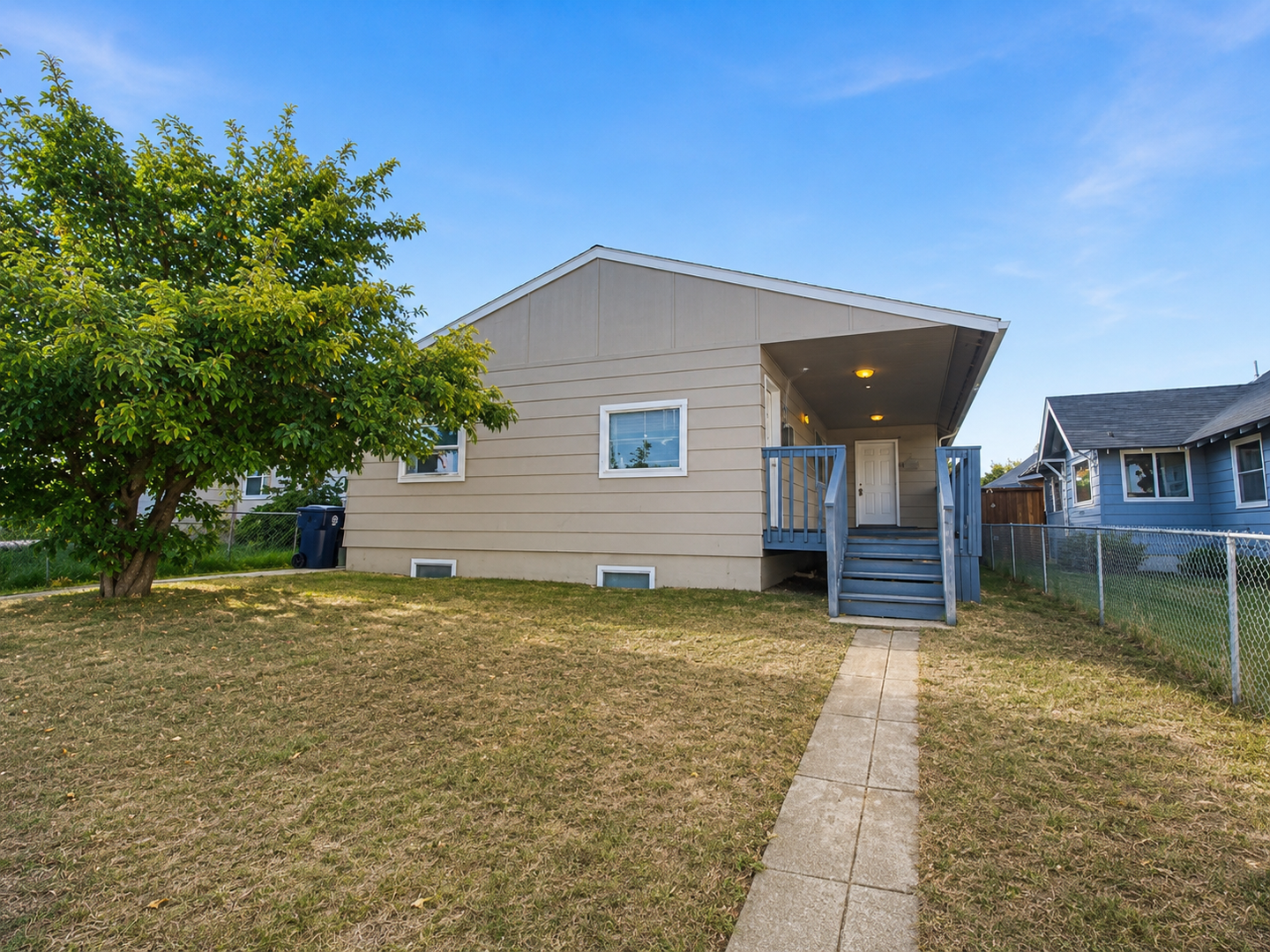 Spokane Apartment: 623 E Sanson Ave