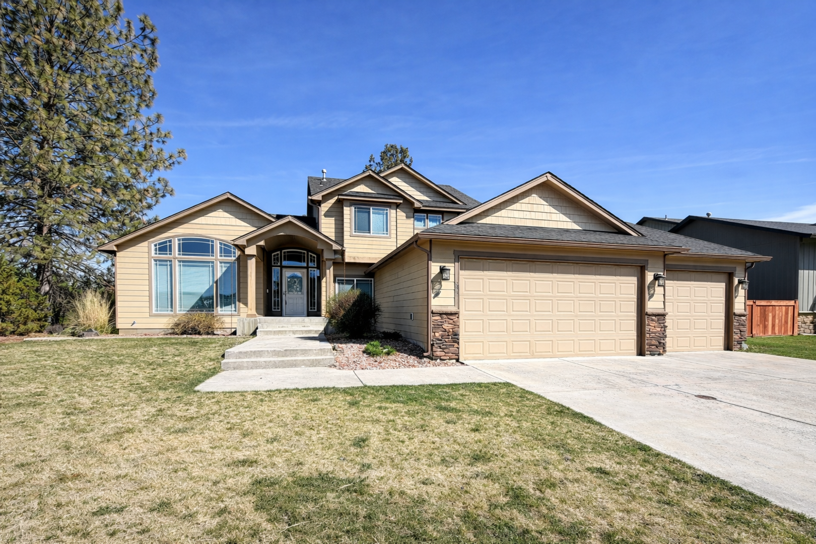 Colbert House: 803 E Cooper Lane