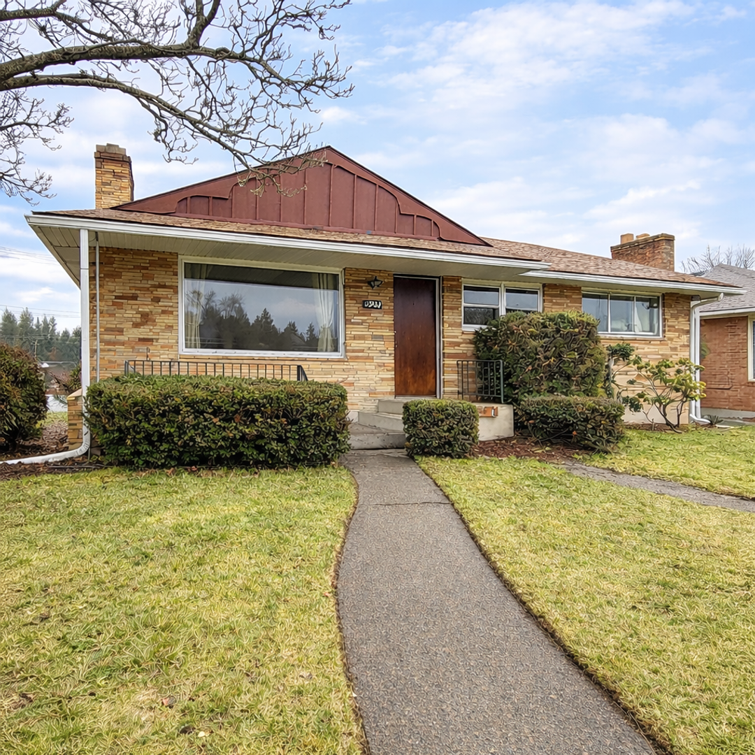 Spokane House: 2903 W Princeton Ave