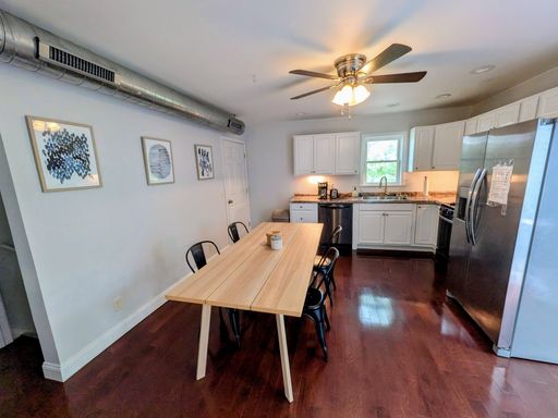 2 bed, 2 bath + finished basement and 2 car parking pad in South Side Slopes – photo 1