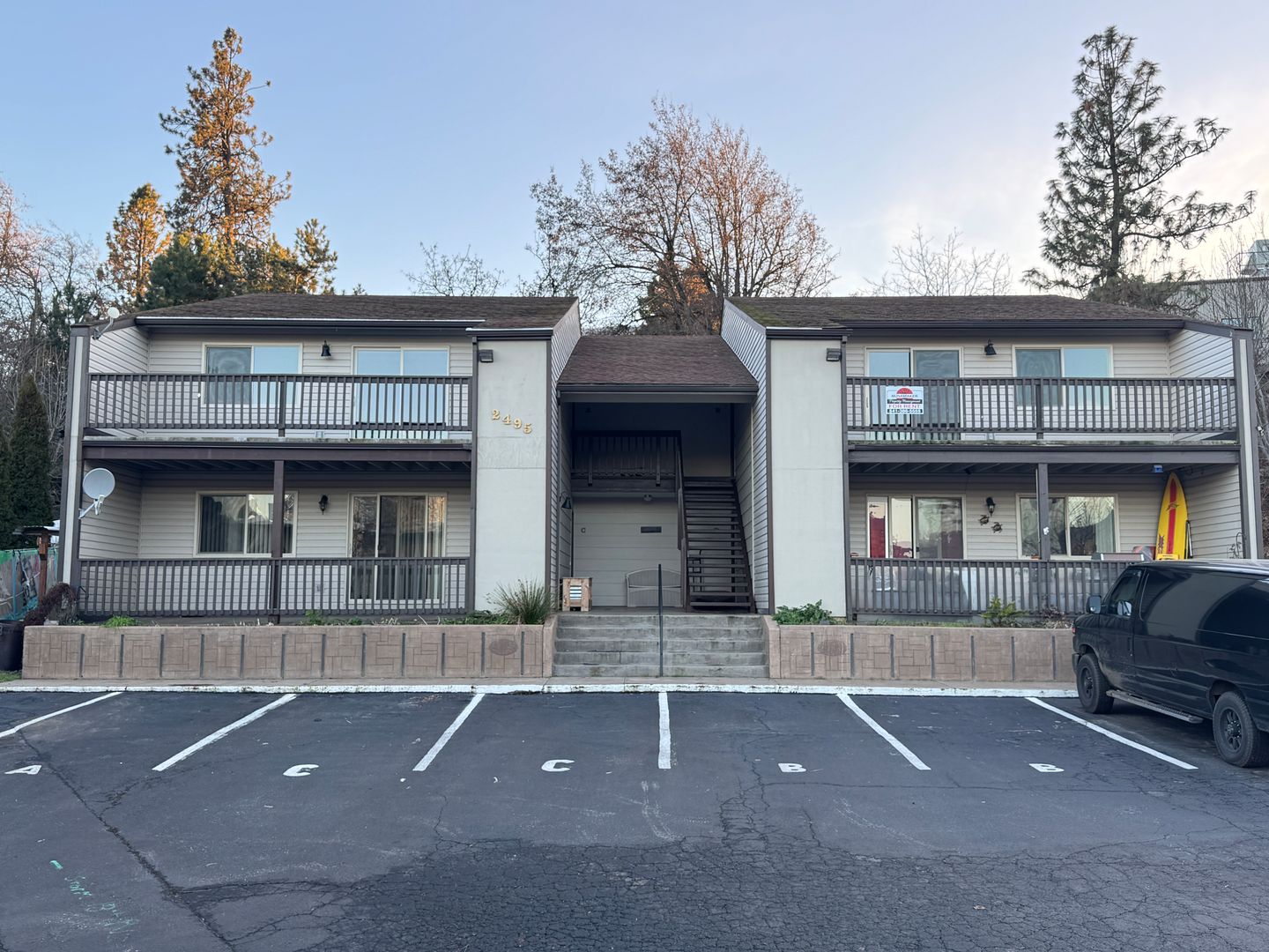 Hood River Apartment: 2495 Wasco St