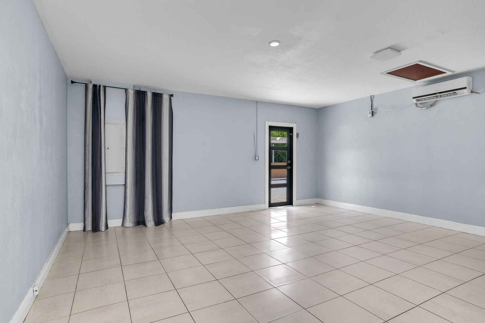 Miami House: 9261 SW 174 St