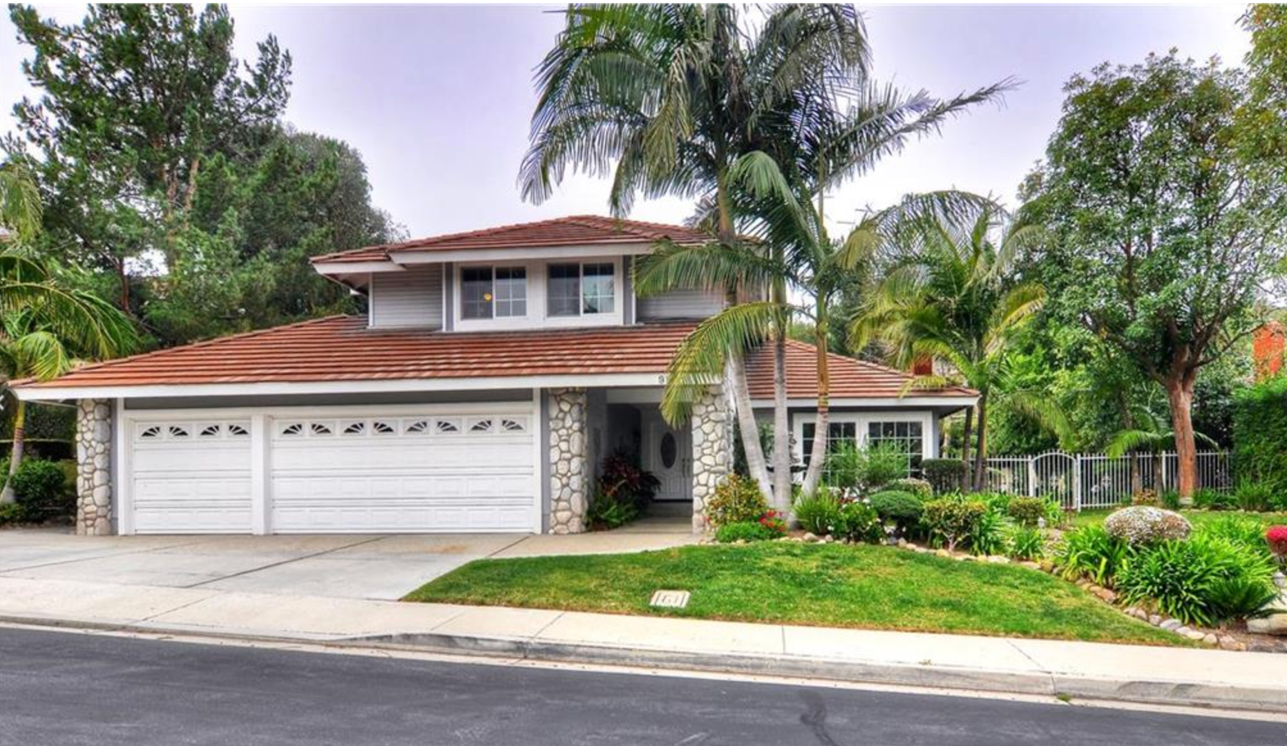 Santa Ana House: 9881 Foxrun Rd