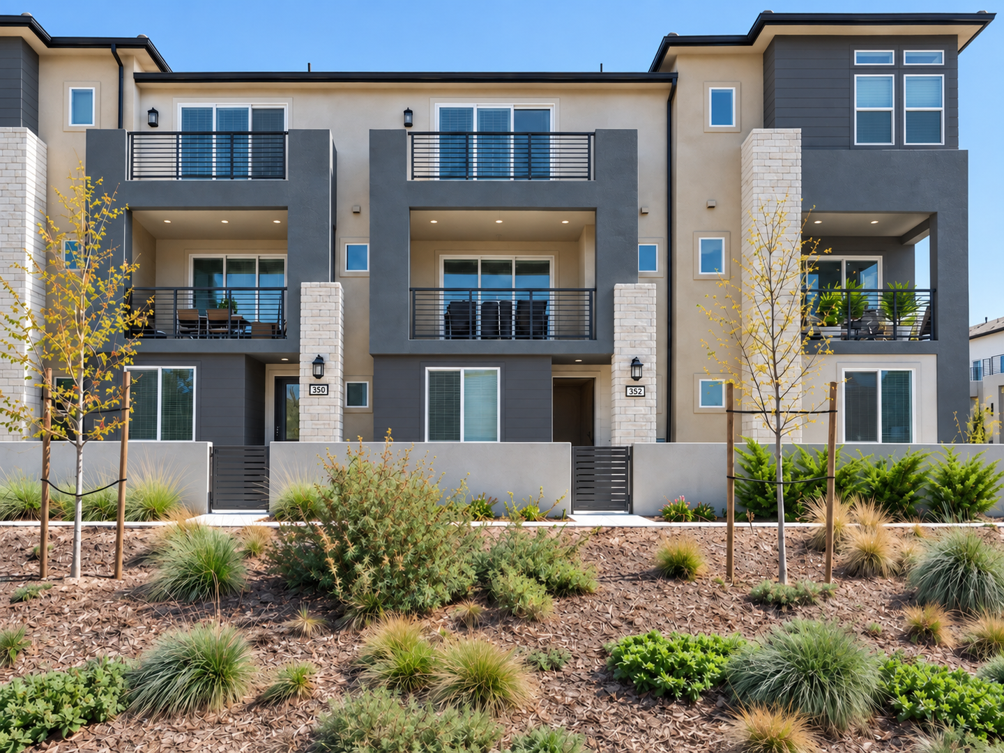 Irvine House: 352 Tank