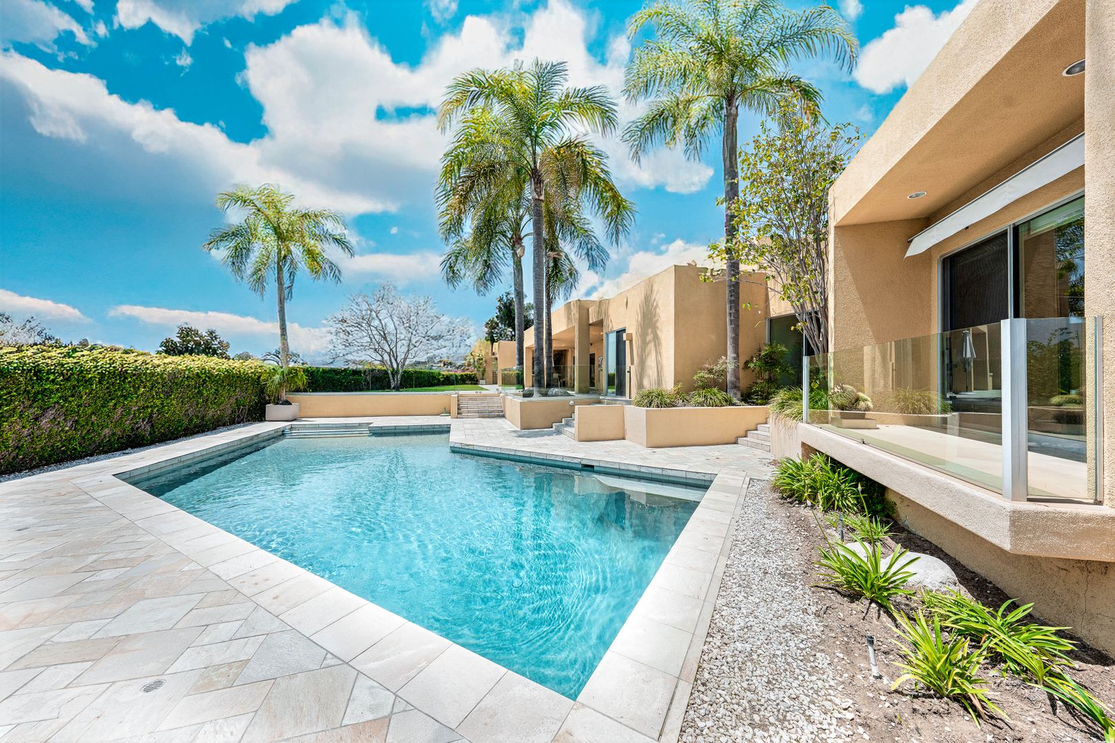 Santa Ana House: 10272 Overhill Dr.