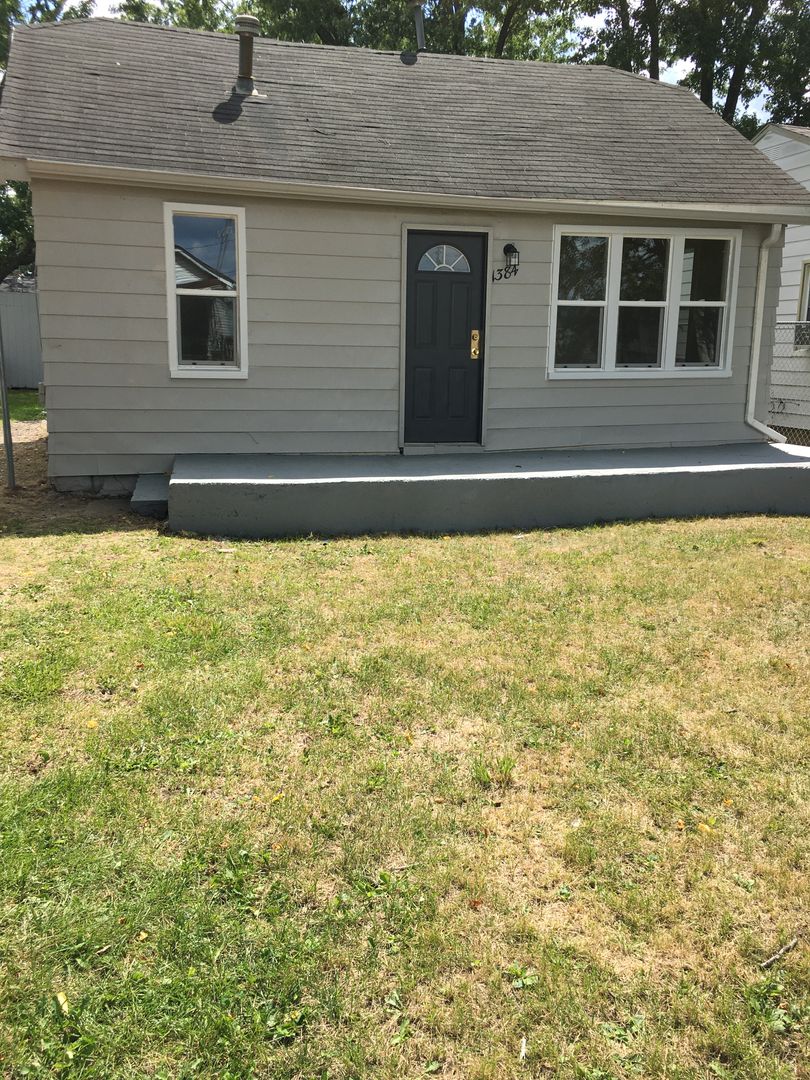 Burton House: 1384 Allen St