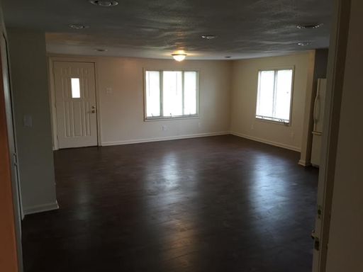 $1,950 - 3 beds | 2 bath House in Grand Blanc with an Open Floor Plan and a HUGE 2-Car Garage – photo 1