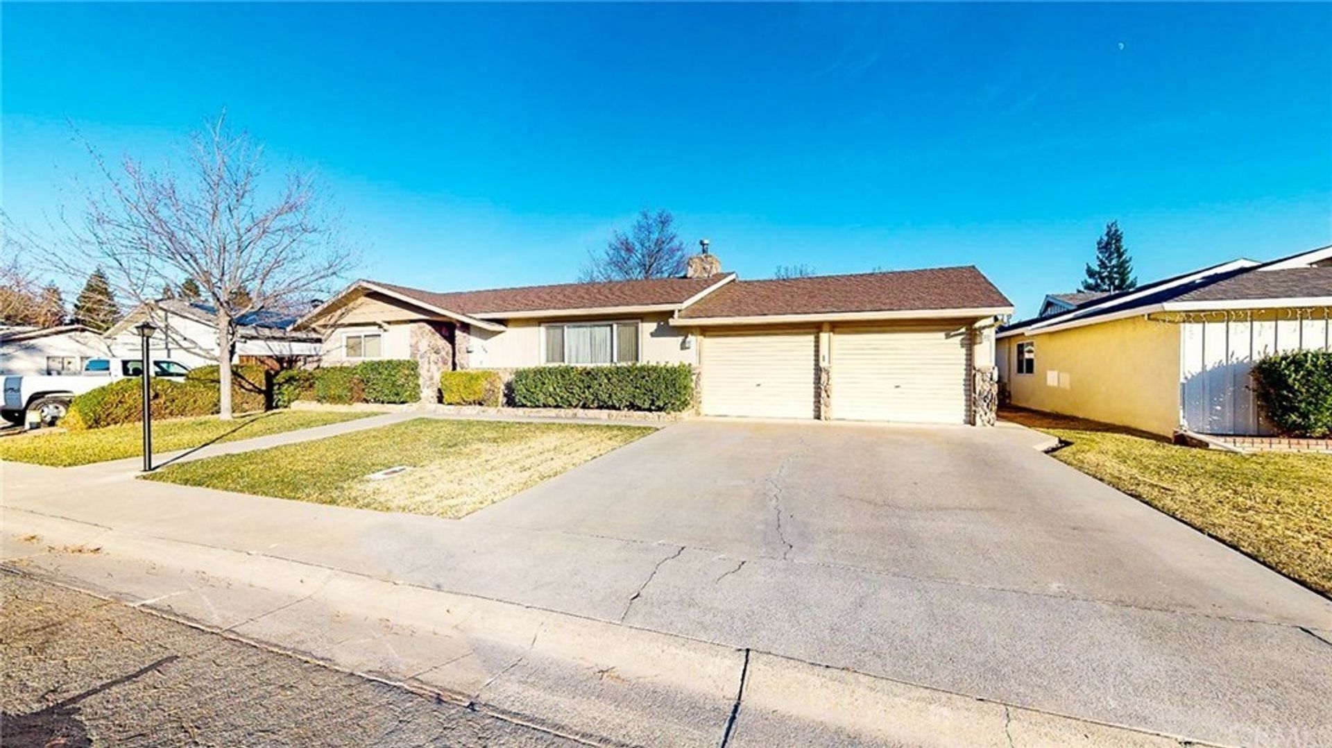 Orland House: 329 Byron Way