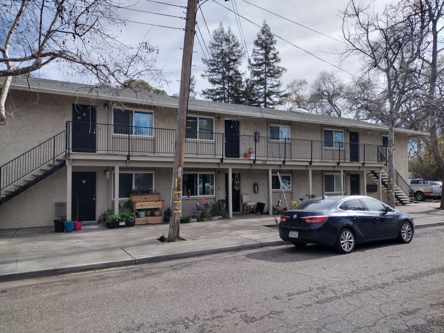 Chico Apartment: 219 W. 20th Street