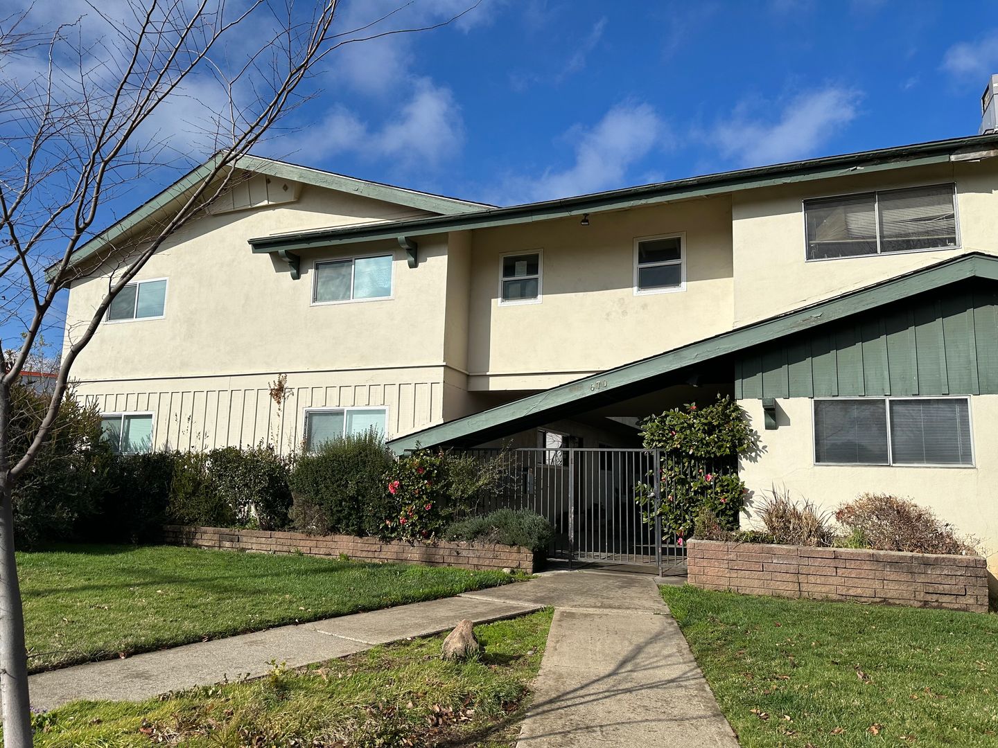 Chico Apartment: 670 E 5th Ave