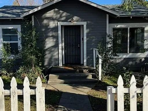Charming 2 BR, 1 BTH + Den | Minutes from Downtown Chico & CSUC – photo 1