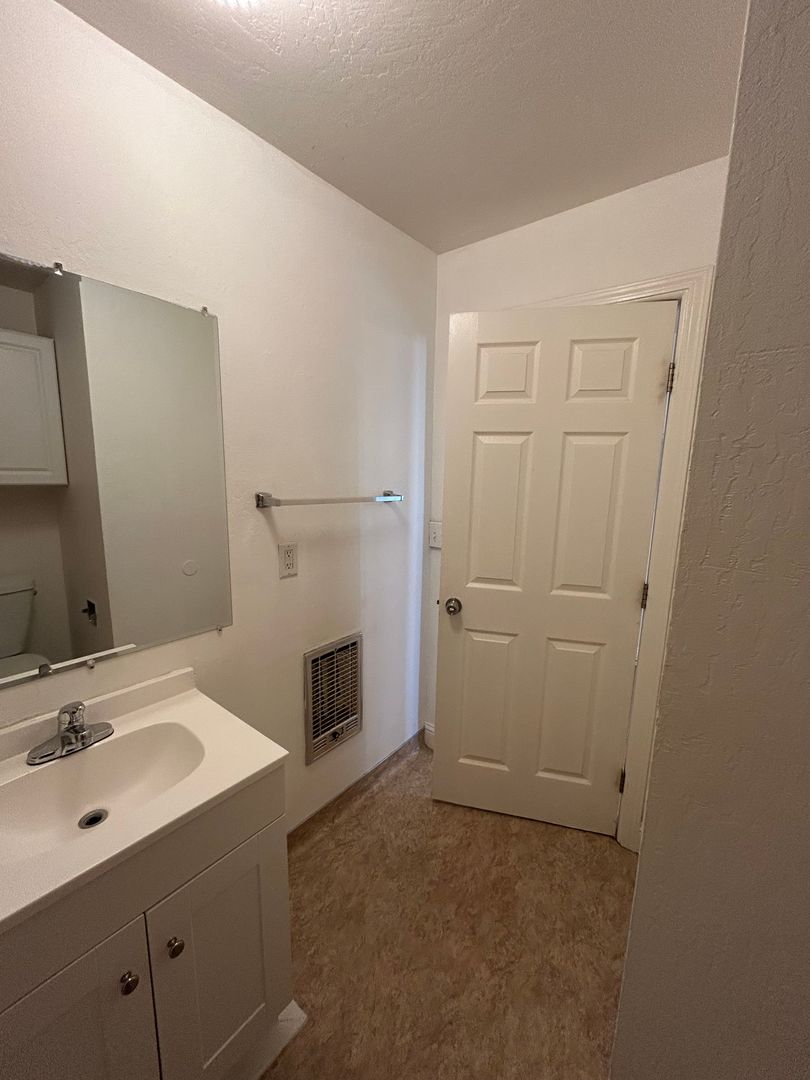 Chico Apartment: 604 Salem St.