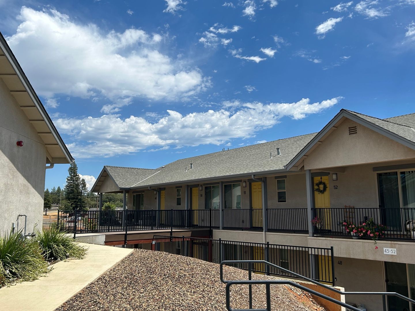 Paradise Apartment: 1060 Buschmann Rd