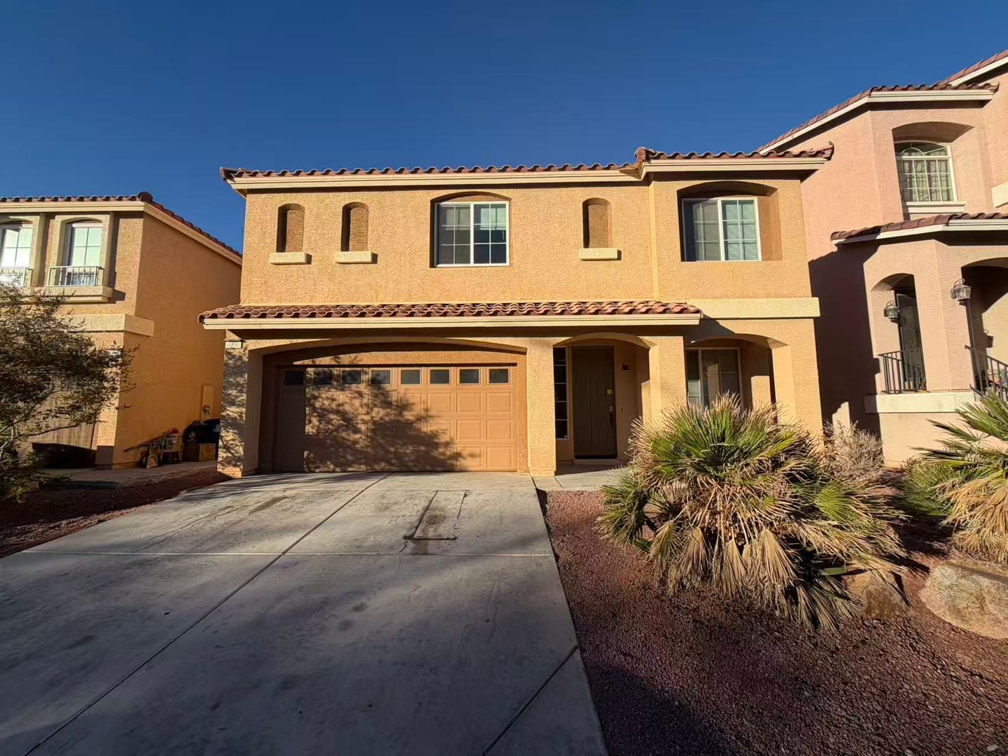Las Vegas House: 6330 Tomahawk Mill Ct