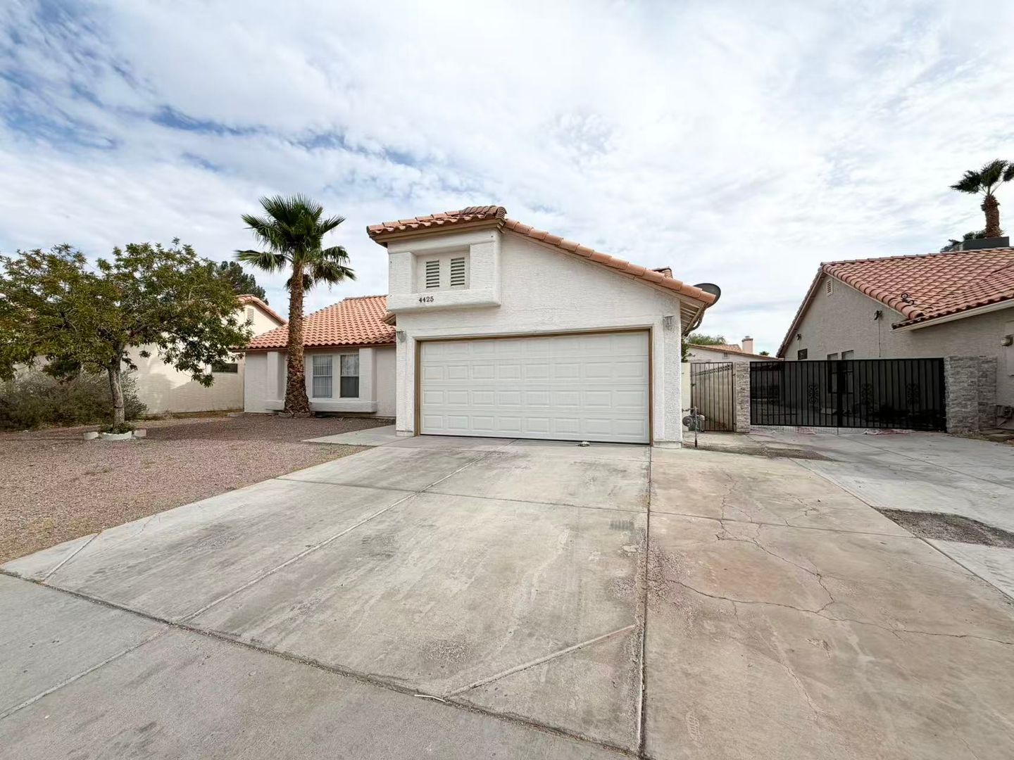 North Las Vegas House: 4425 Frostbrook Cir