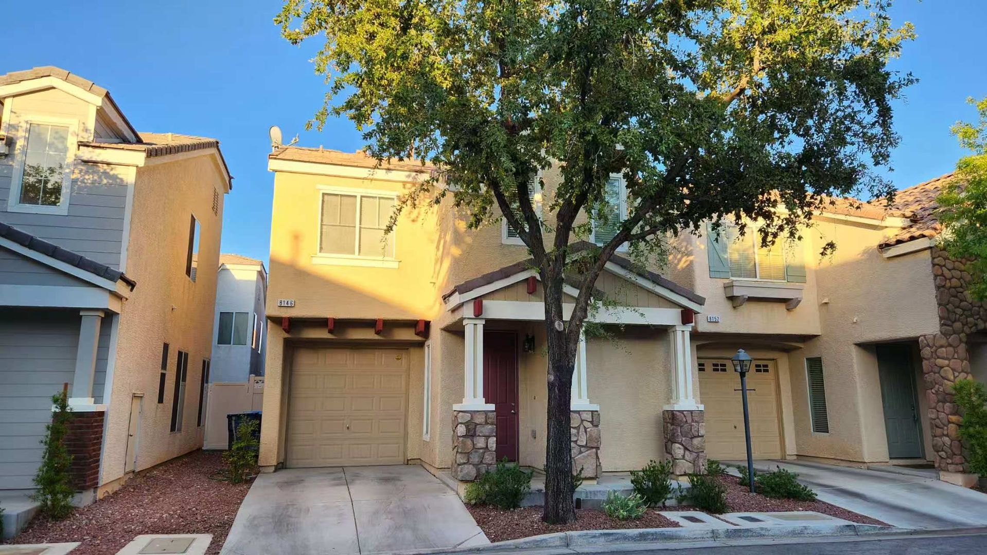 Las Vegas House: 8146 Golden Flowers St