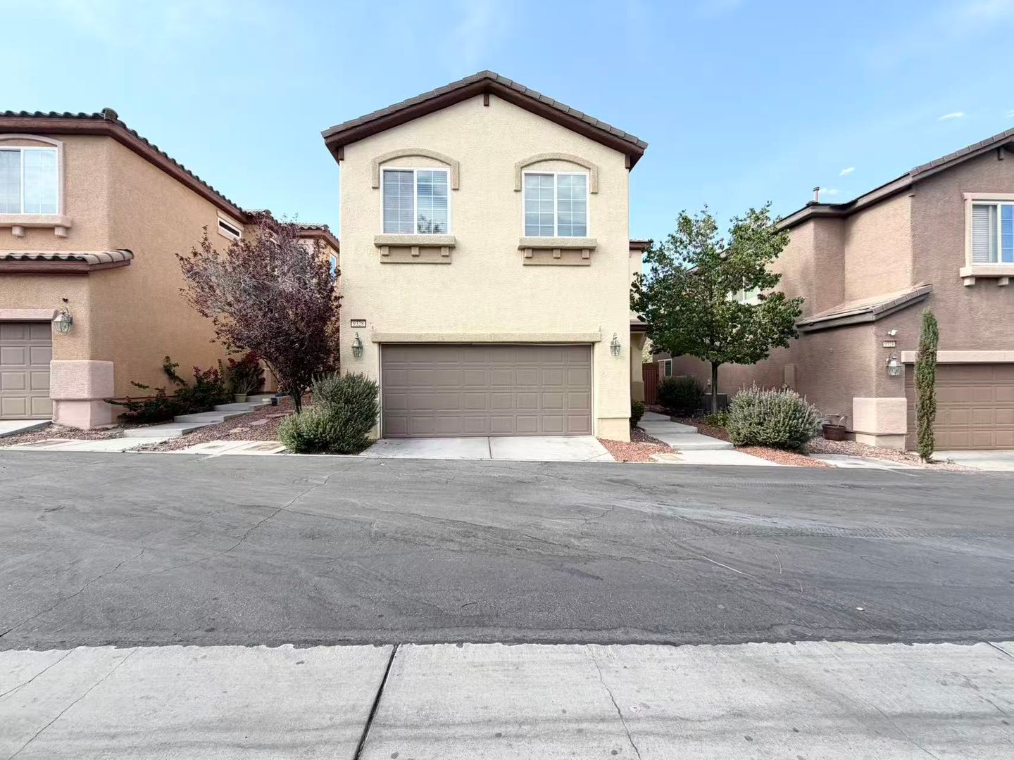 Las Vegas House: 9328 Flowering Tulip Ave