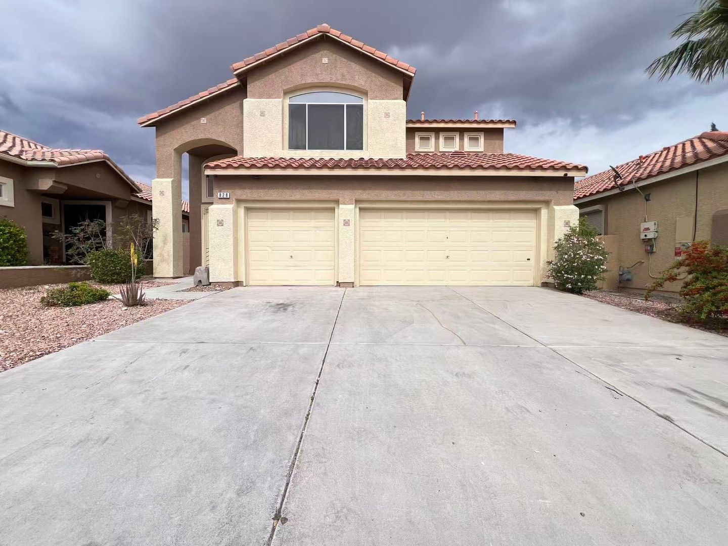 Las Vegas House: 828 Cambridge Cross Pl