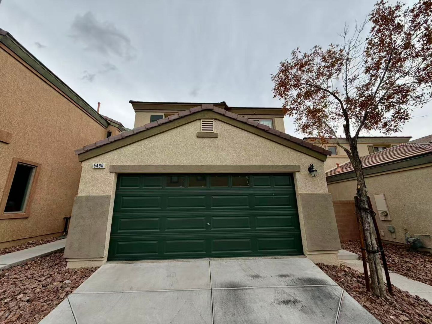 Las Vegas House: 5490 Floating Flower Ave