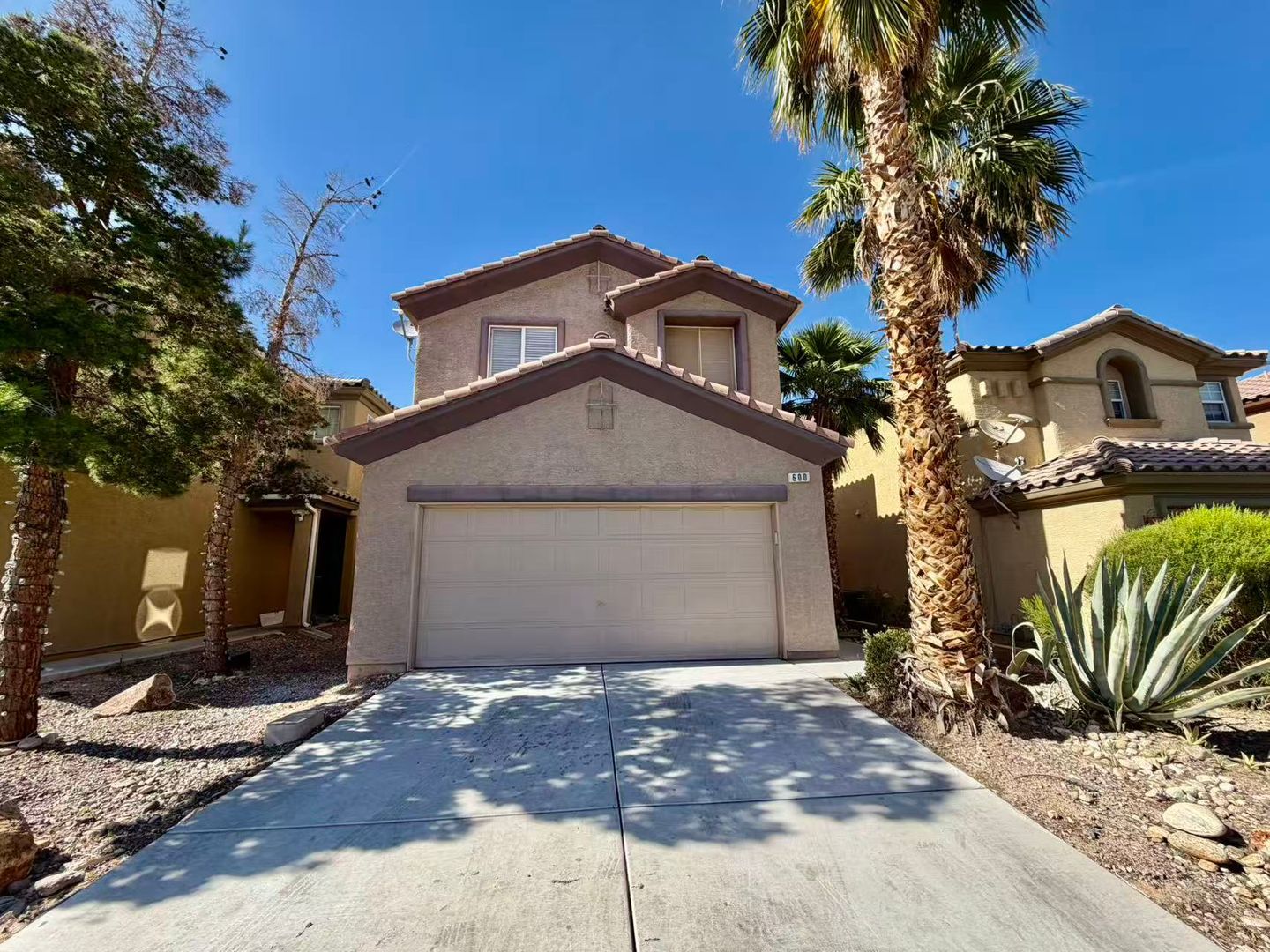 Las Vegas House: 600 Belsay Castle Ct