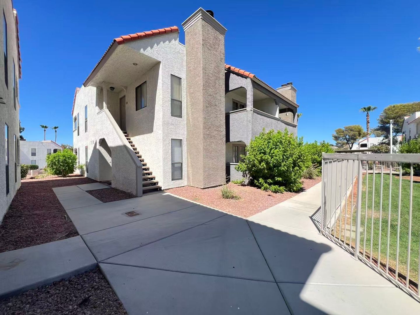 Henderson House: 2112 Sunfish Dr #A