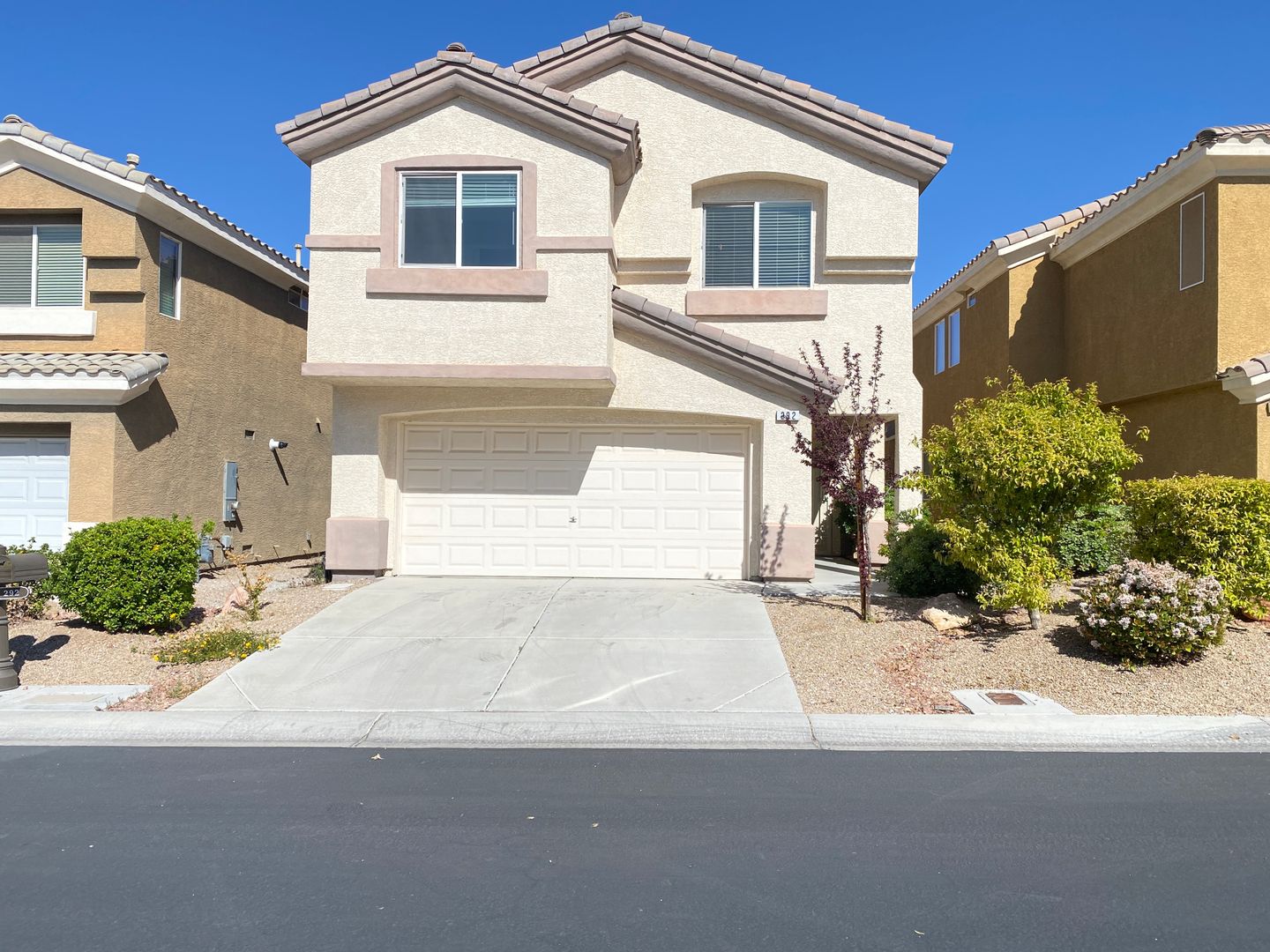 Las Vegas House: 292 Broken Par Dr