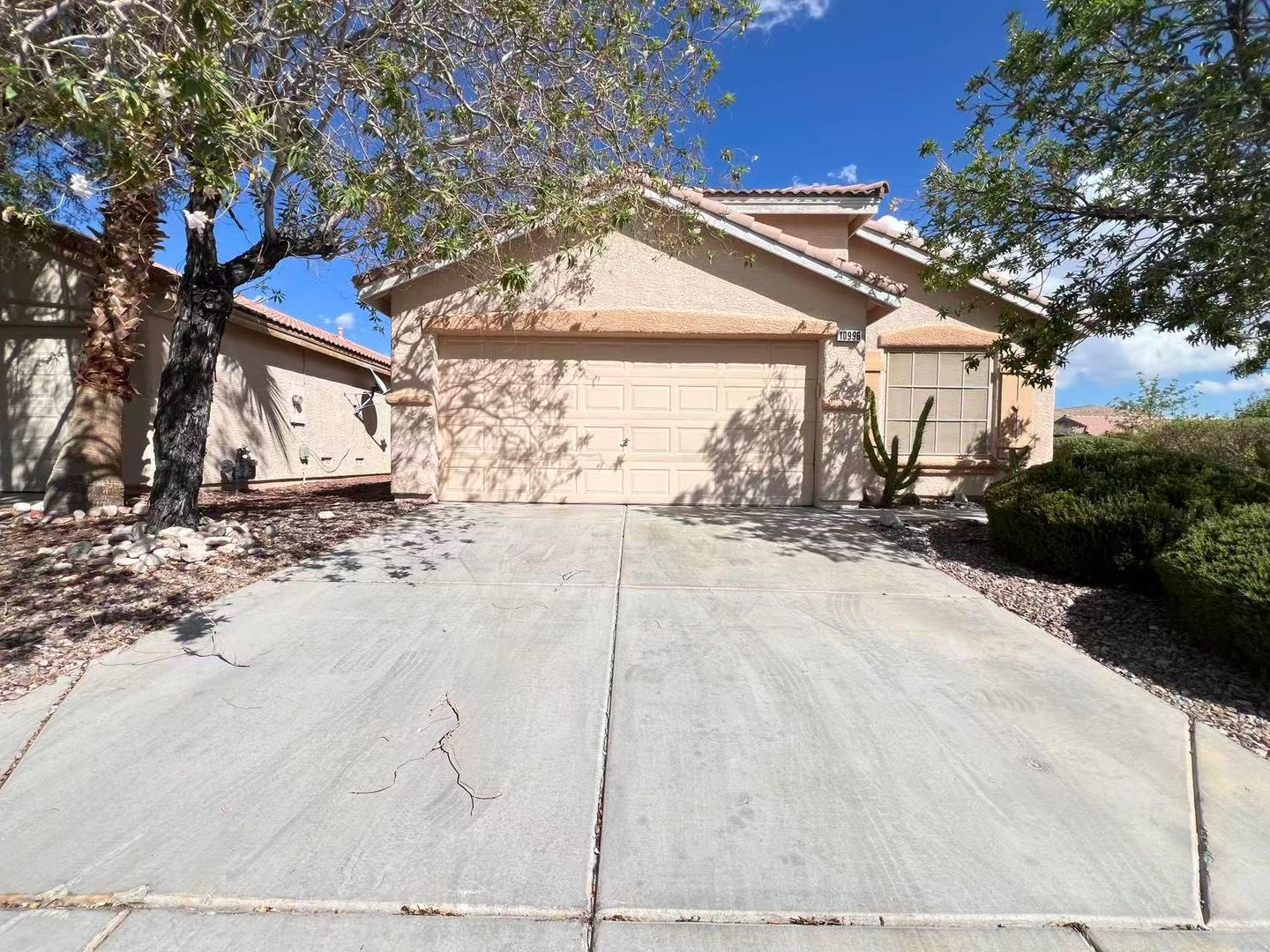 Las Vegas House: 10996 Crispinio St