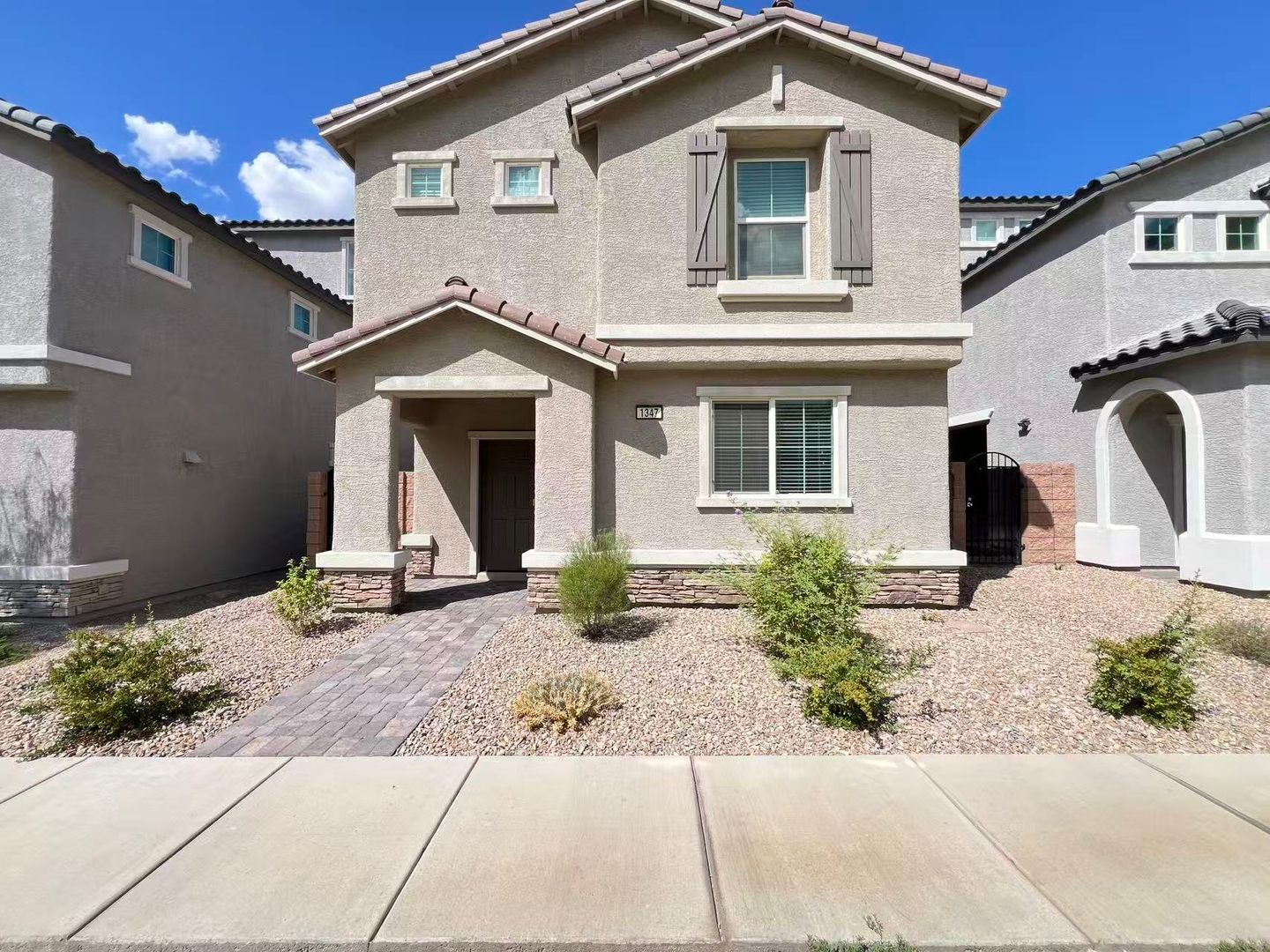 Henderson House: 1347 Graphite Ave
