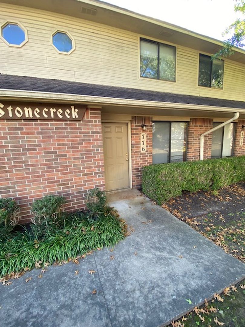 Fayetteville Apartment: 736-788 N Storer Ave