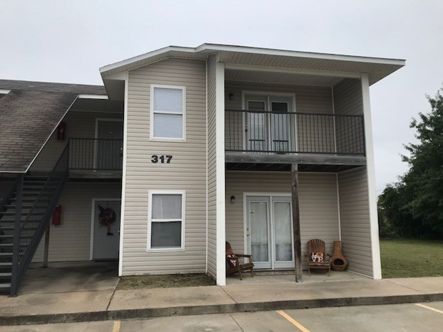 Springdale Apartment: 317 Erin Place