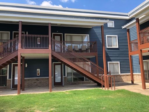 Super Cute Condo Near U of A! – photo 1