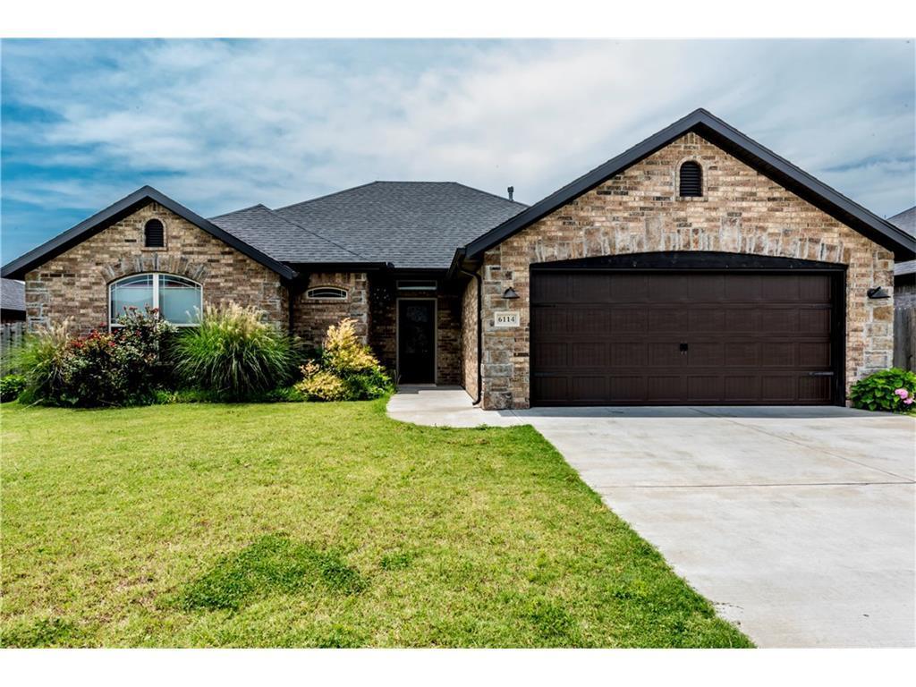 Rogers House: 6114 S 37th St