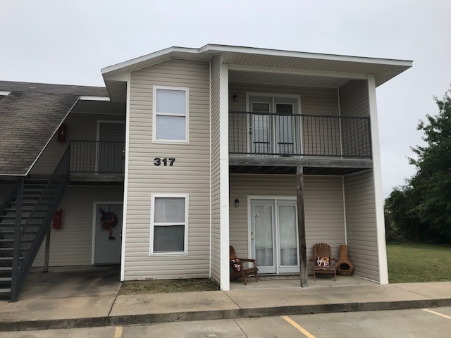 Springdale Apartment: 317 Erin Place