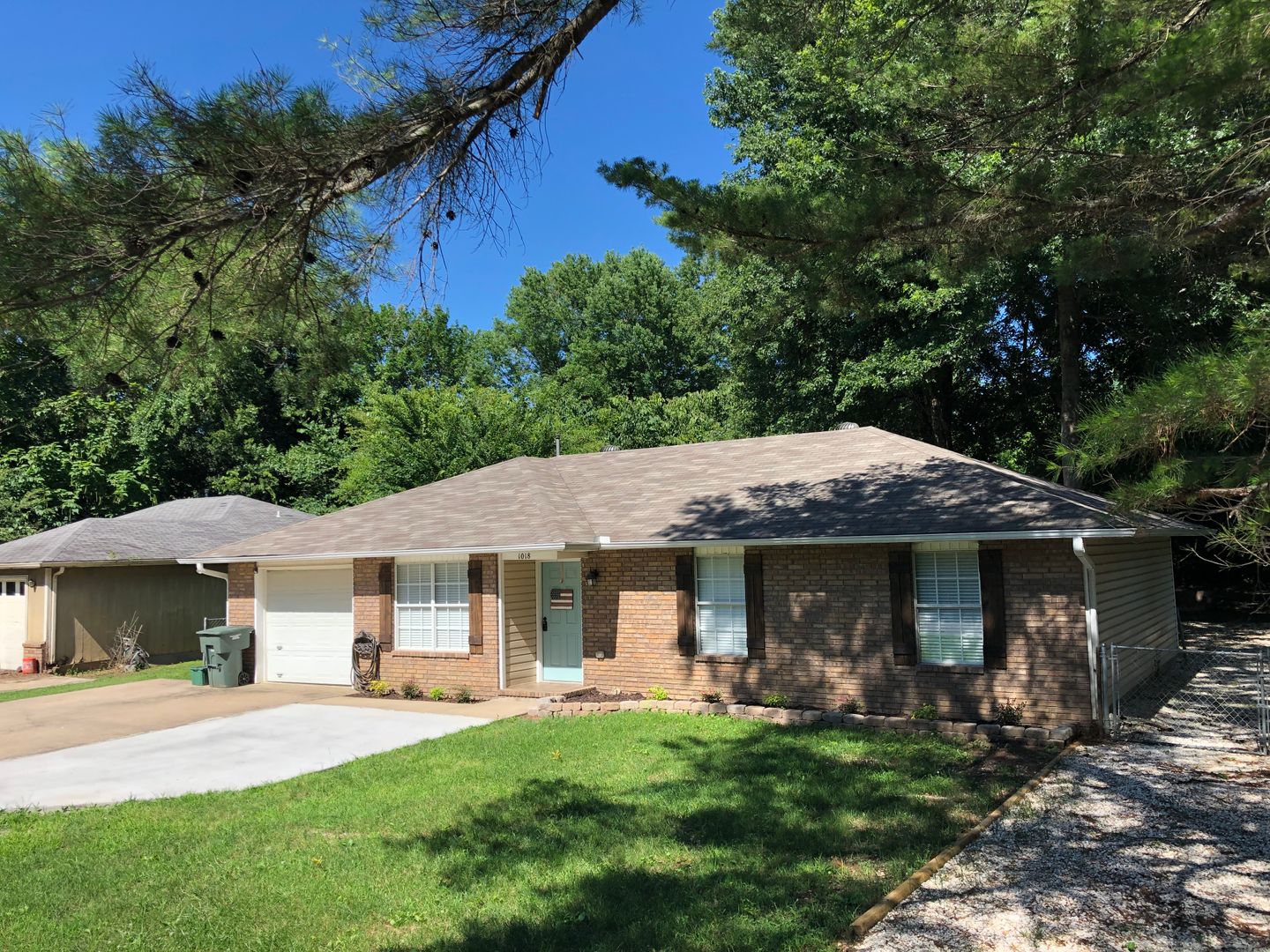 Fayetteville House: 1018 Lonnie