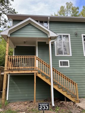 1 bedroom 1 bath townhome near campus and across from The Ramble – photo 1