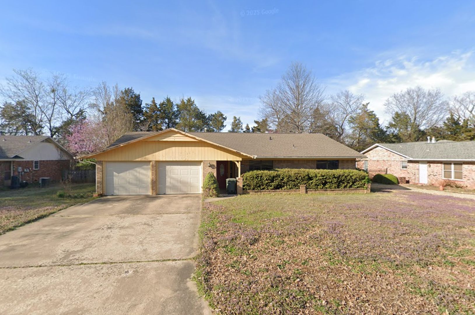 Fayetteville House: 2153 Loren Cir
