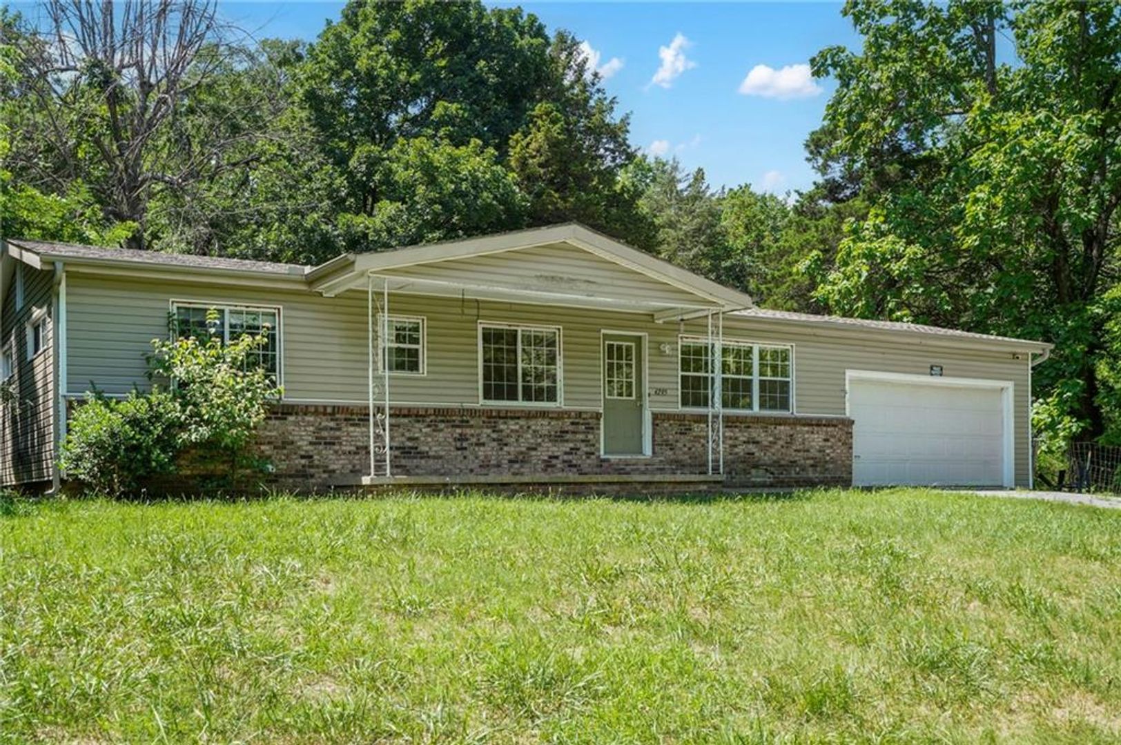 Fayetteville House: 4295 MLK Blvd