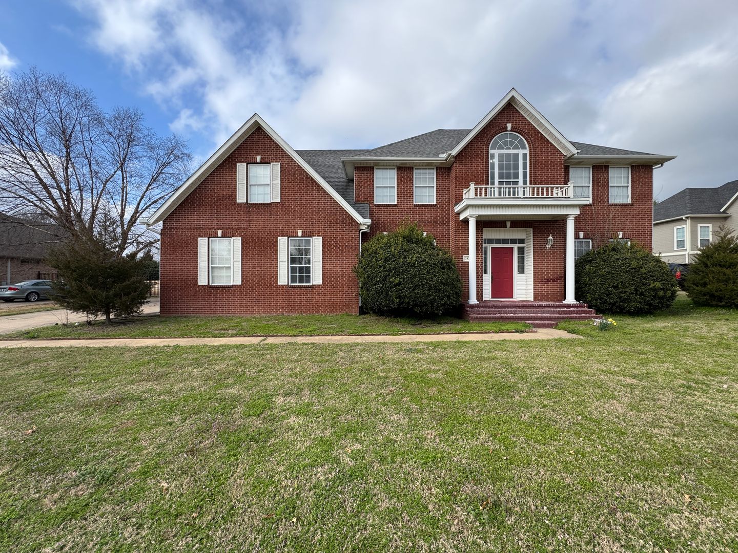 Fayetteville House: 3834 E Chadwick Dr