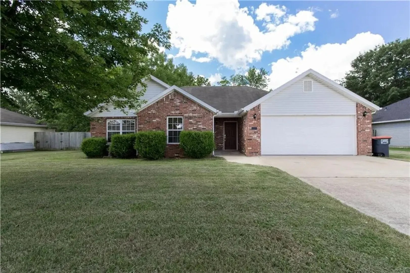 Elkins House: 1256 Fox Run