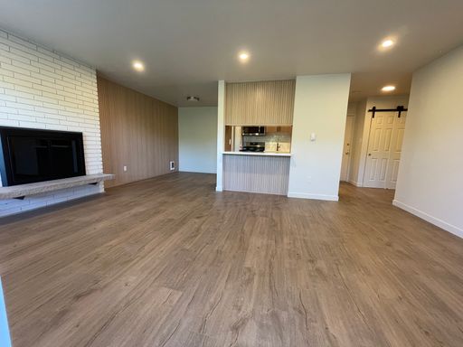 View Unit! Top Floor 1Bd / 1 Ba - Newly Renovated – photo 1